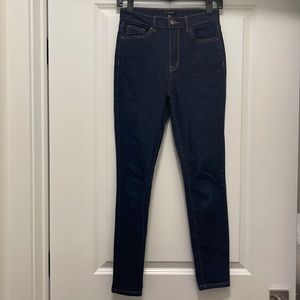 Dark Wash Skinny Jeans size 26
